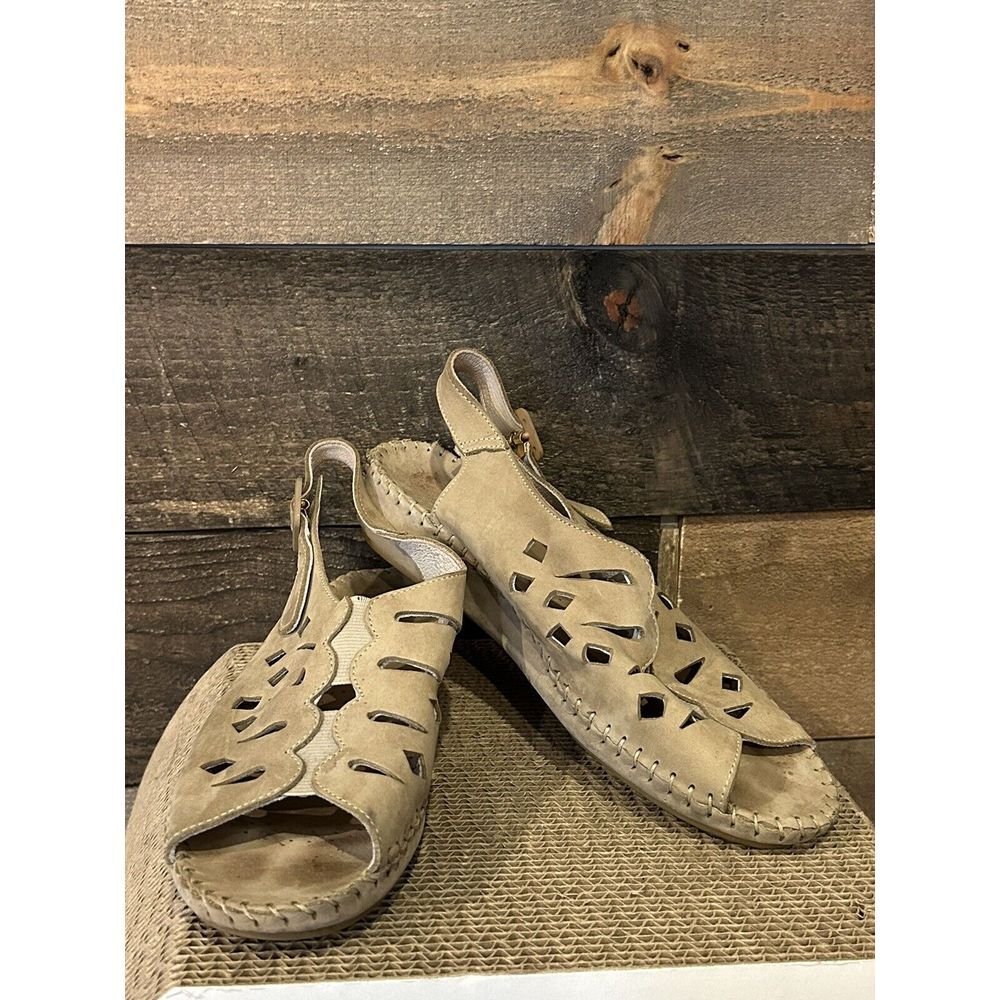 LA PLUME- Gold Leather 1.5" Wedge Sandals-Adj Buckles-Italy 41/10